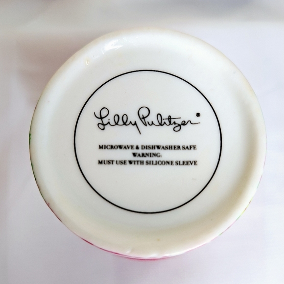 Lilly Pulitzer "The Sipping Cute" frappuccino, latte, coffee cup. - Picture 6 of 6